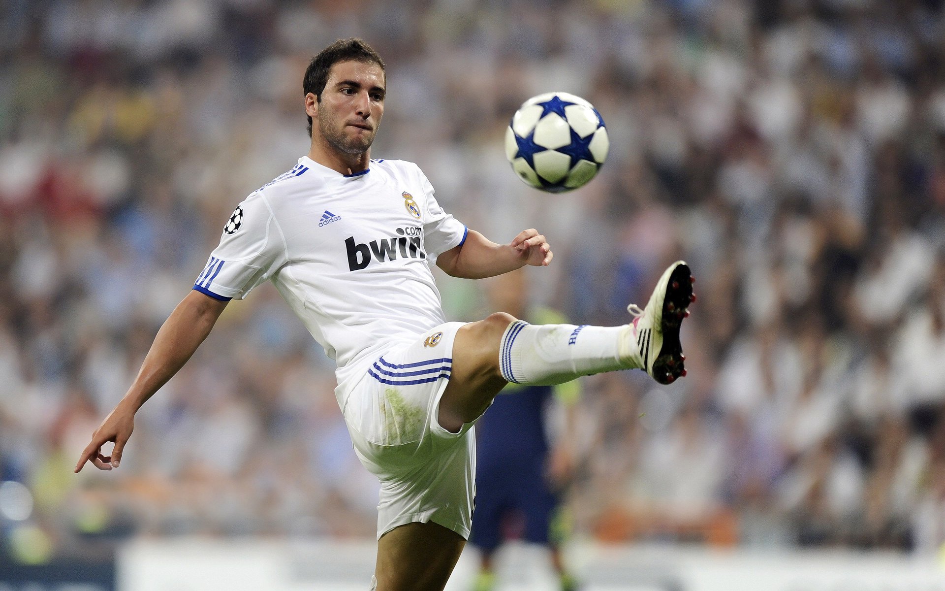 德布劳内伤愈复出，曼城中场核心归位，德布劳内在曼城的号码